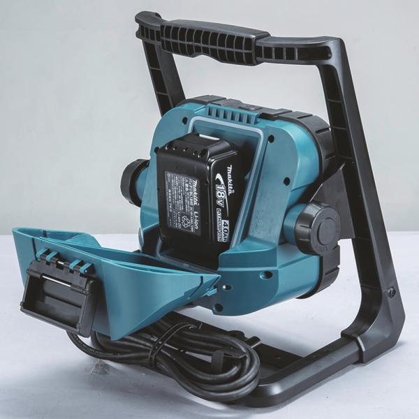 Makita LED-Akku-Baustrahler DML805